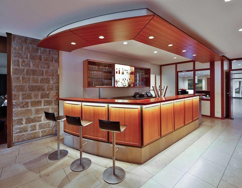 Hotel Oberschwaebischer Hof Schwendi エクステリア 写真