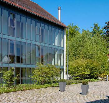 Hotel Oberschwaebischer Hof Schwendi エクステリア 写真